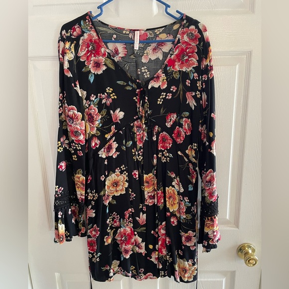 Xhilaration Bell Sleeve Dress - Size L - Picture 1 of 3